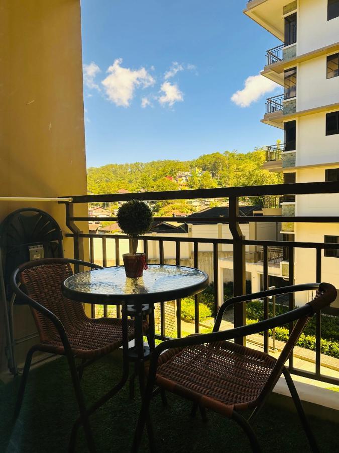 Appartamento Near Johnhay Minesview Fast Wi-Fi Netflix Balcony Baguio City Esterno foto