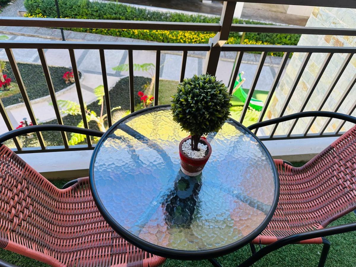 Appartamento Near Johnhay Minesview Fast Wi-Fi Netflix Balcony Baguio City Esterno foto